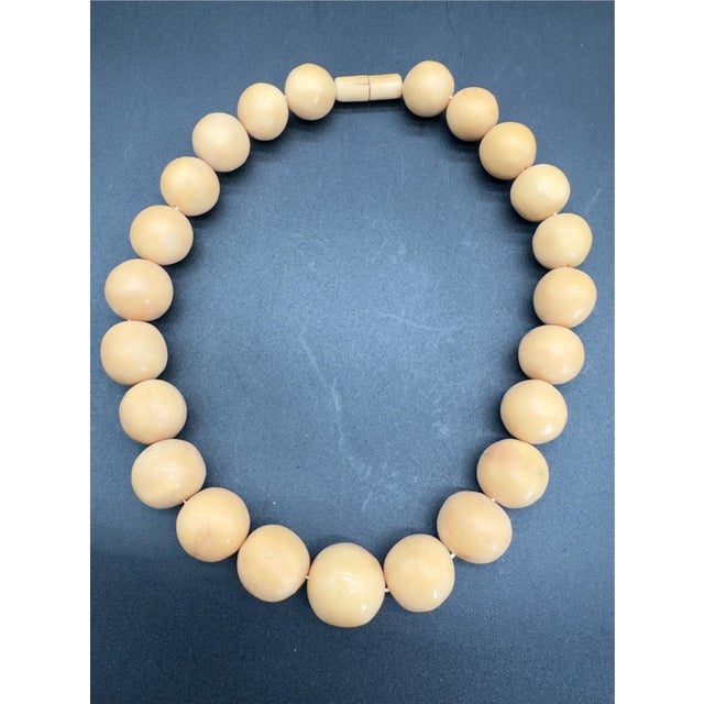 Tribal 1930s Moroccan Mastic Copal Beaded Tribal Necklace For Sale - Image 3 of 17