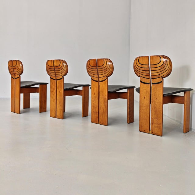 Wood Africa Chairs in Walnut and Leather by Afra and Tobia Scarpa for Maxalto, 1970s, Set of 4 For Sale - Image 7 of 18