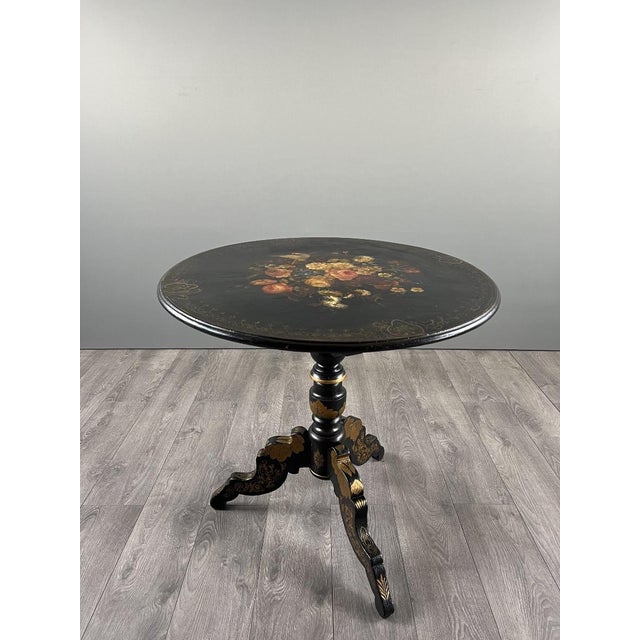 19th Century Napoleon III Pedestal Table in Black Lacquered Wood with Painted Floral Decoration For Sale - Image 9 of 10