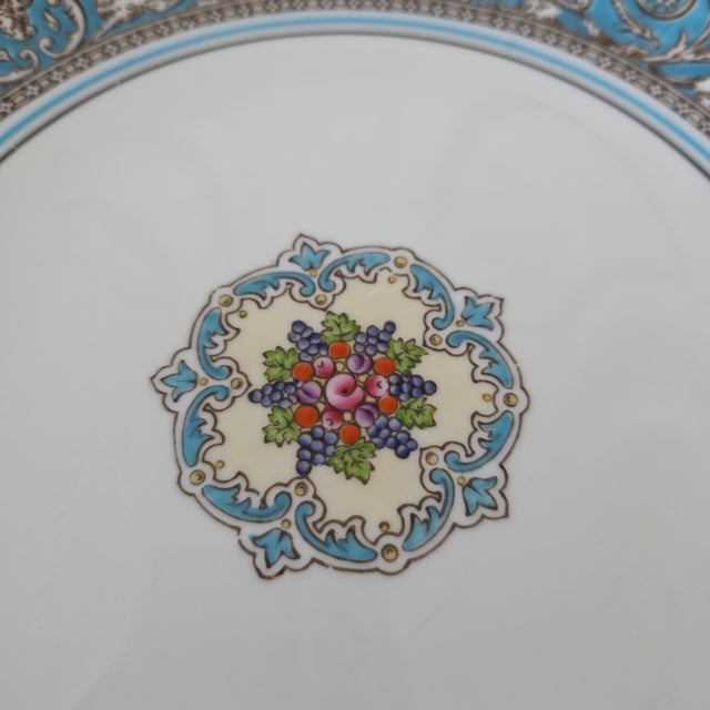 Wedgwood 1980s Wedgwood "Florentine" Turquoise 9" Pedestal Plate Stand For Sale - Image 4 of 10