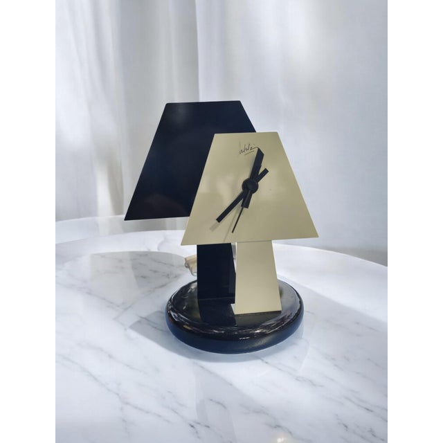 Radical Table Lamp Clock in Black and White Lacquered Metal, 1980s For Sale - Image 4 of 5