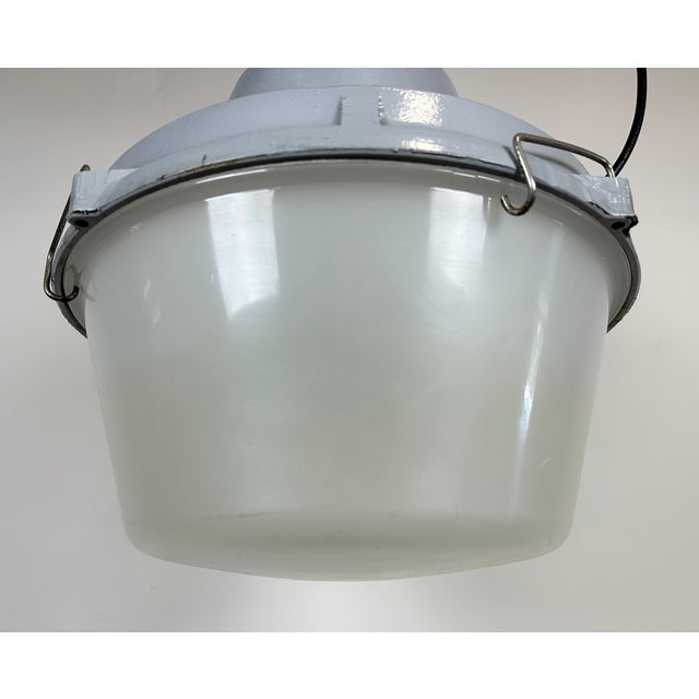 Industrial Grey Cast Aluminium Pendant Lamp from Elektrosvit, 1980s For Sale - Image 4 of 18