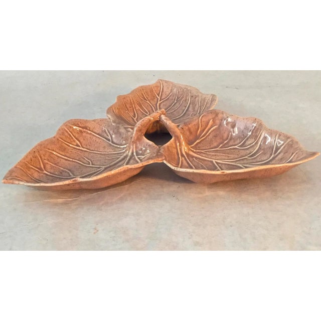 W. Frazier California Pottery marked 100 mauve colored cachepot or serving tray. A wonderful addition to your vintage...