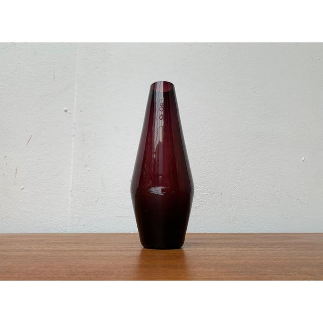 Mid-Century Minimalist Glass Vase, 1960s For Sale - Image 17 of 17