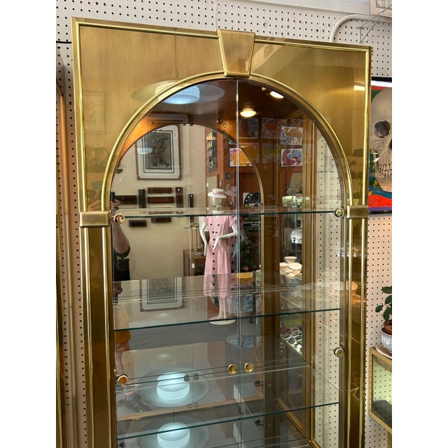 Mastercraft 1990s Mastercraft Style Brass + Glass Lighted Display Cabinet For Sale - Image 4 of 12