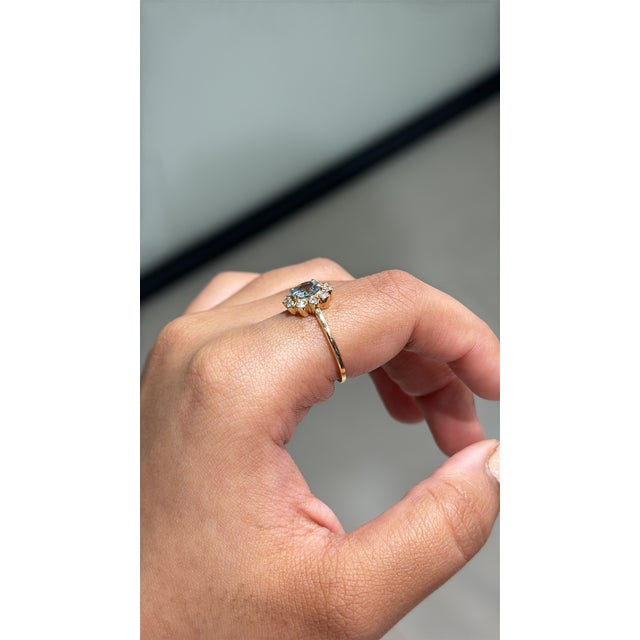 14k Yellow Gold Aquamarine & Diamond Vintage Sunburst Halo Ring Size 4 For Sale In New York - Image 6 of 18