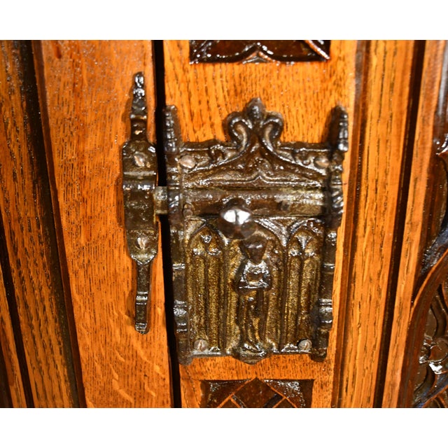 Gothic 1900 Antique Gothic Revival Heavily Carved Tiger Oak Cabinet For Sale - Image 3 of 17