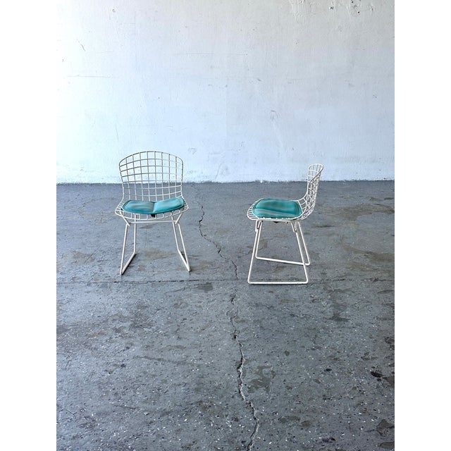1960s Pair of Vintage “Baby” Wire Child Chairs Attributed to Harry Bertoiaor for Knoll For Sale - Image 5 of 14