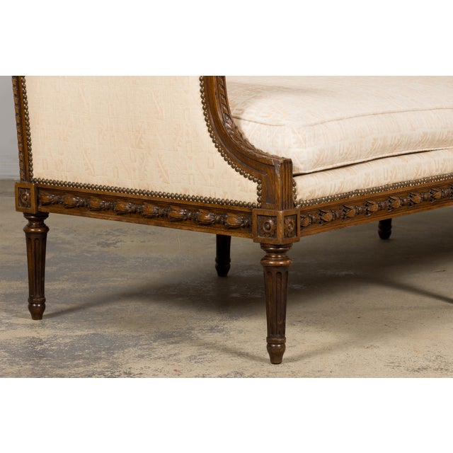 Late 19th Century French Louis XVI Style Oak Canapé in Cream Jacquard For Sale - Image 17 of 18