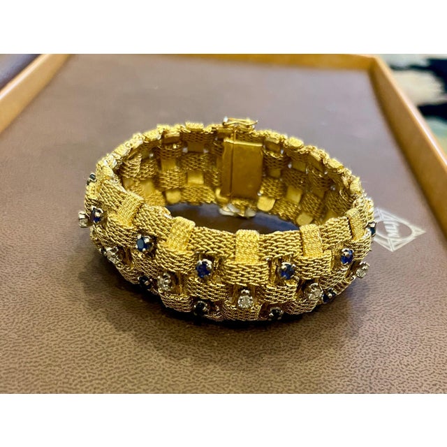 3 Carat Sapphire and 2 Carat Diamond Bracelet in 18 Karat Yellow Gold 116 Gm For Sale - Image 12 of 18