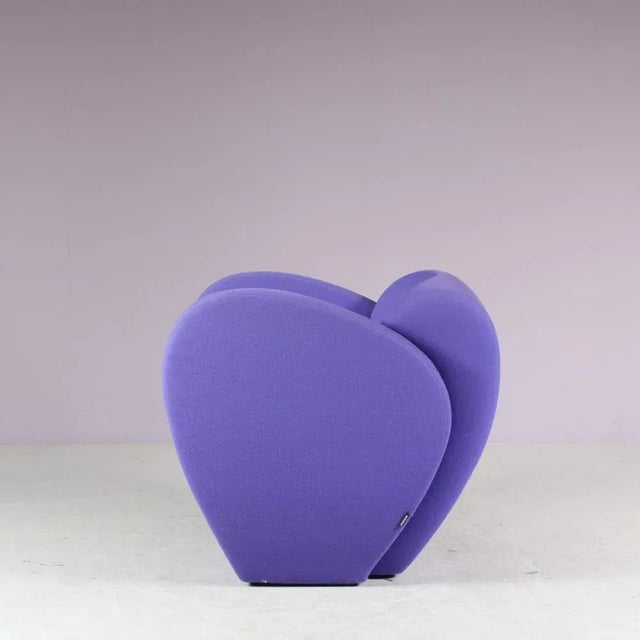 A beautiful “Size Ten” easy chair by Ron Arad, manufactured by Moroso in the early 1990s. This eye-catching organic shaped...