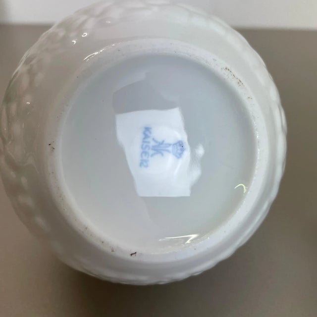 German Op Art Biscuit Porcelain Vases by Ak Kaiser, 1970s, Set of 2 For Sale - Image 12 of 15