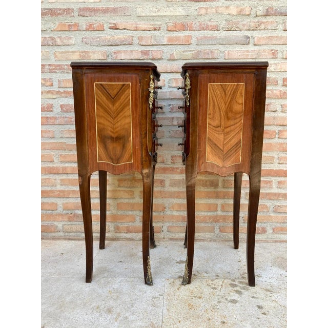 French Louis XV Tulipwood Veneer Bedside Tables or Nightstands, Set of 2 For Sale - Image 18 of 18