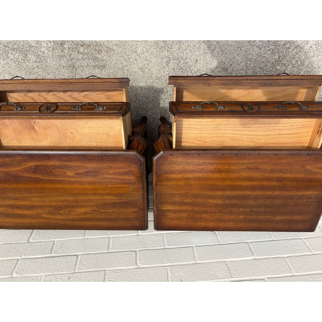 Pair of Vintage Heritage Grand Tour French Louis XV Style Bombe Chests / Nightstands For Sale In Los Angeles - Image 6 of 12