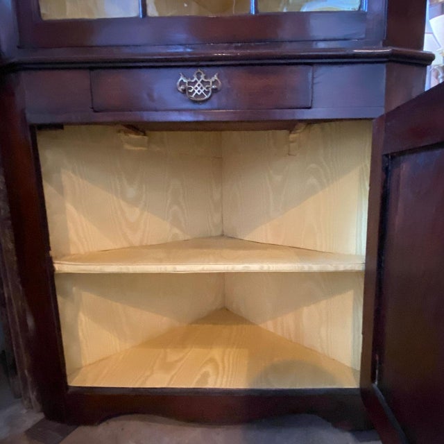 Small English Georgian Mahogany Glazed Door Two-Part Corner Cupboard For Sale - Image 4 of 11
