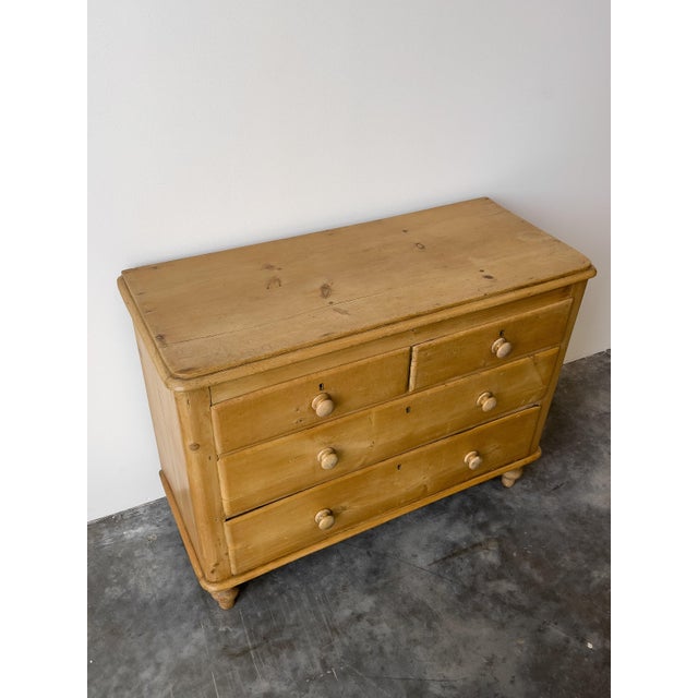 Tan Antique 19th Century English Victorian Pine 2/2 Chest of Drawers For Sale - Image 8 of 8