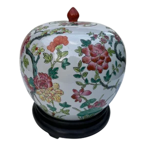 1970s Handpainted Melon-Shaped Porcelain Famille Rose Lidded Chinese Ginger Jar With Floral Motif and Hardwood Stand