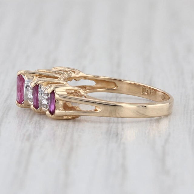 0.70ctw Tiered Ruby Diamond Pyramid Ring 14k Yellow Gold Size 6.25 Stackable For Sale - Image 4 of 8