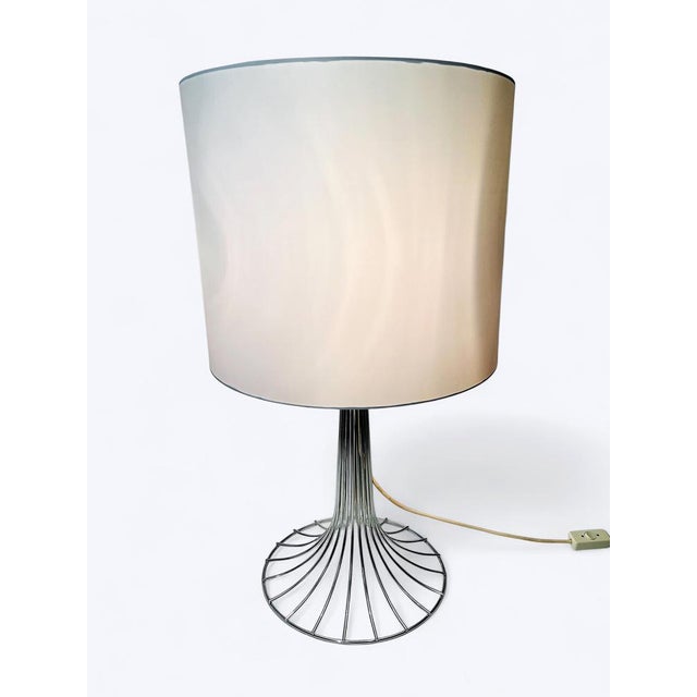 Splendid minimalist wire chrome table lamp by Verner Panton for Fritz Hansen, Denmark, 1960s European Plug (up to...