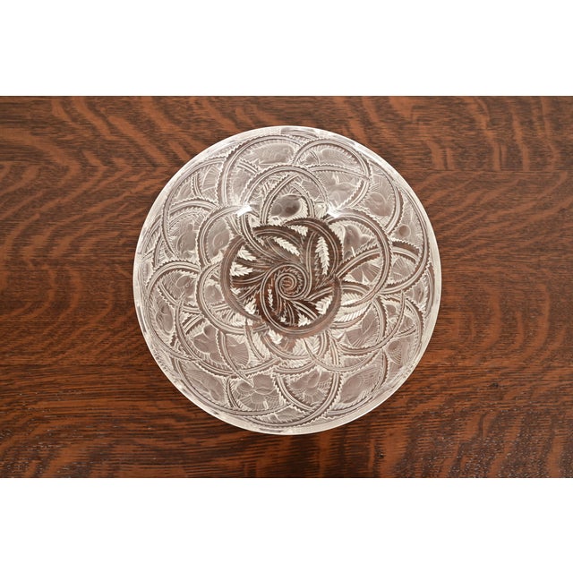 1930s Lalique "Pinsons" Art Deco Frosted Crystal Glass Bowl, Circa 1930s For Sale - Image 5 of 10