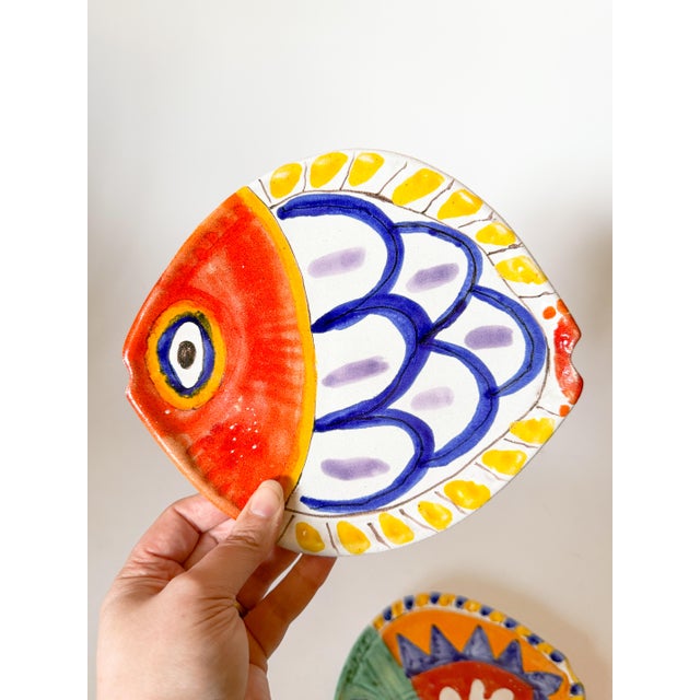 DeSimone Vintage Whimsical Italian DeSimone Terra Cotta Fish Plates - a Pair For Sale - Image 4 of 10