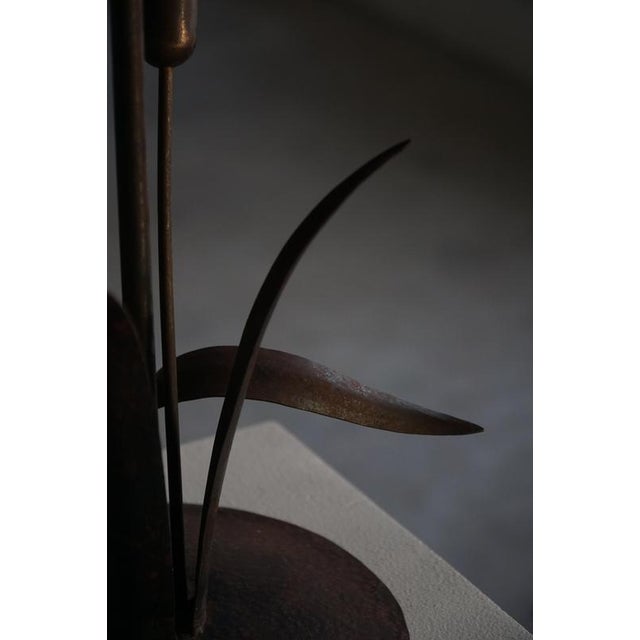 Mid-Century Artisanal Organic Wrought Iron Table Lamp, 1940s For Sale - Image 15 of 18