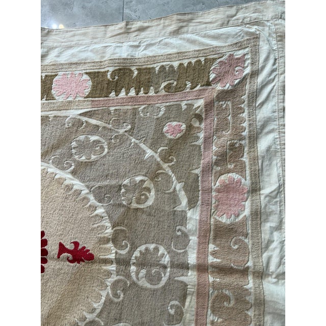 Suzani Tablecloth - Neutral Tan Uzbek Tablecloth 5'6'' X 4'6'' For Sale In New York - Image 6 of 9