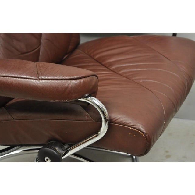 Vintage Ekornes Stressless Brown Leather Reclining Swivel Lounge Chair & Ottoman For Sale - Image 11 of 18