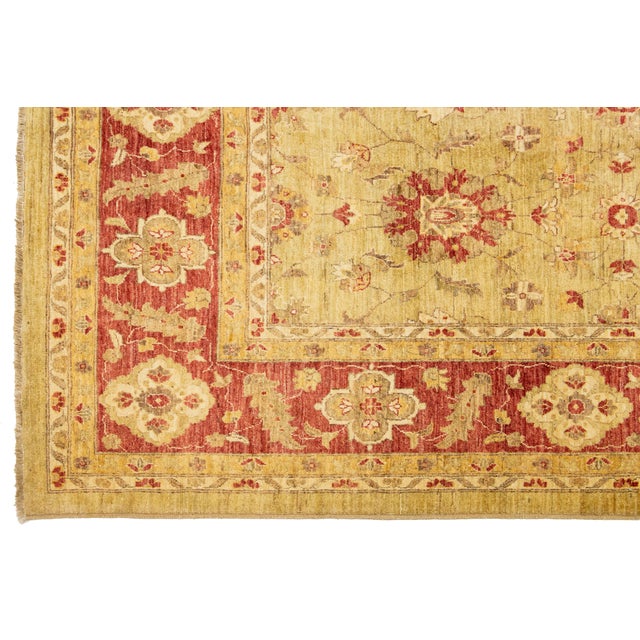 Modern Handmade Wool Rug in Gold With Floral Design For Sale In New York - Image 6 of 9