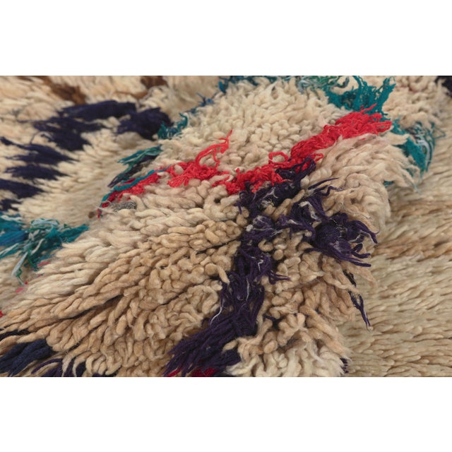 Vintage Azilal Boucherouite Moroccan Rug, 03'00 X 05'06 For Sale In Dallas - Image 6 of 10