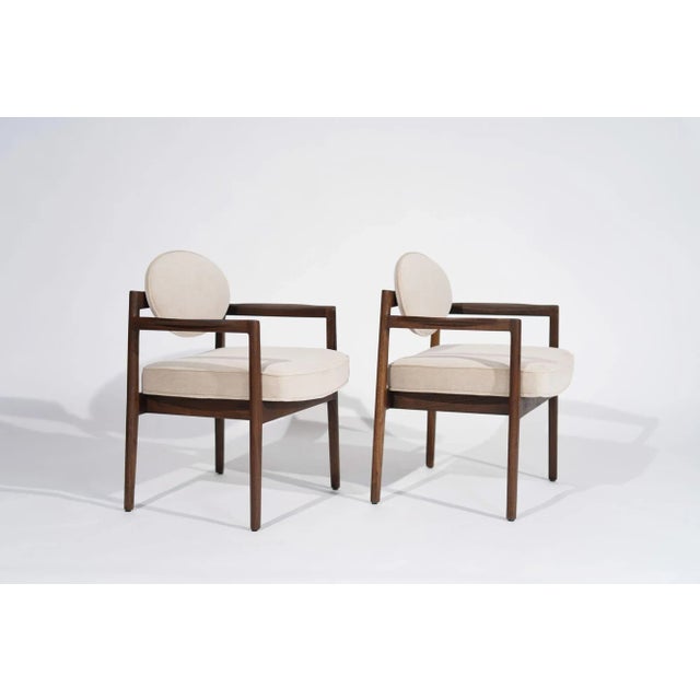 Jens Risom Pair of Jens Risom Walnut Armchairs in Natural Mohair, Circa 1950s For Sale - Image 4 of 11