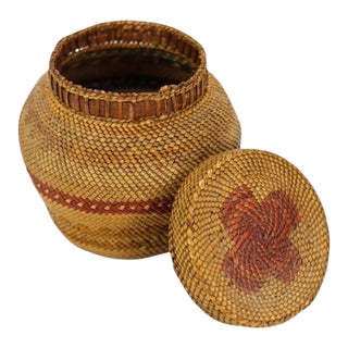 Antique Pacific Northwest Native American Makah Woven Bulbous Basket & Lid C1920 For Sale