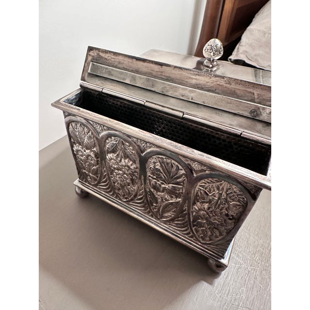 19th Century Pairpoint Manufacturing Co. Silver-Plate Humidor For Sale - Image 9 of 13