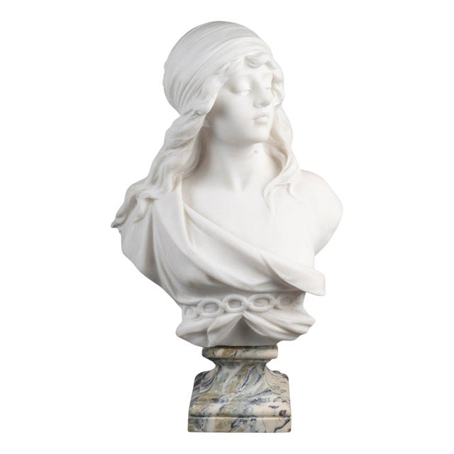 Sculpture Bust of a Woman in White Carrara Marble by Adolfo Cipriani, 1900s For Sale