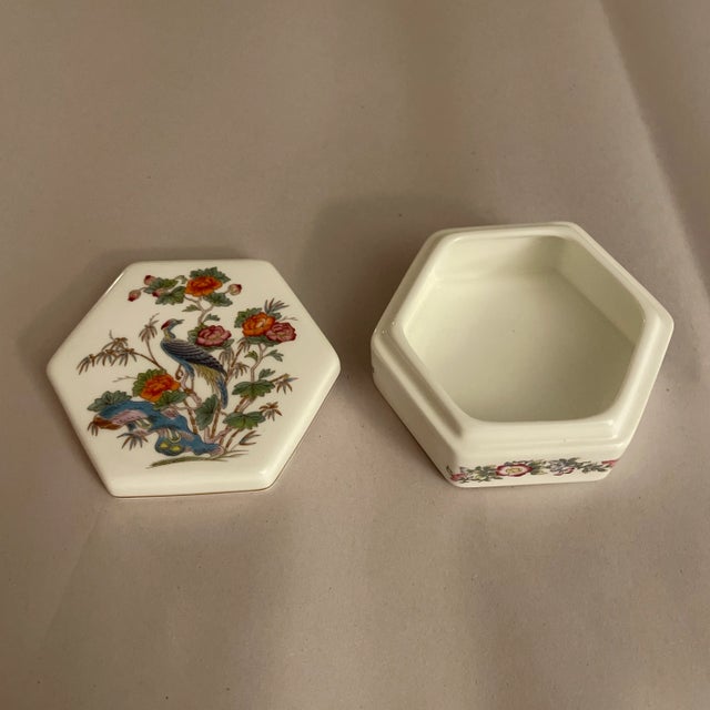 Mid-Century Modern Wedgwood Kutani Crane Box For Sale - Image 3 of 5