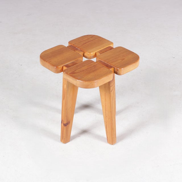 Wood Pine Stool by Raani Peippo for Stockmann Orno, Finland, 1960s For Sale - Image 7 of 7