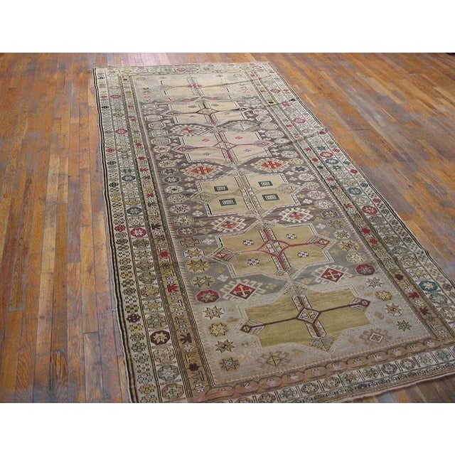 Late 19th Century Caucasian Shirvan Carpet ( 4'10" x 10'3" - 147 x 312 ) For Sale - Image 4 of 5