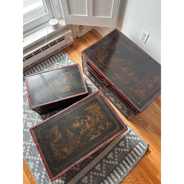 Chinoiserie Late 20th Century Maitland Smith Chinoiserie Trunk With Brass Hardware Hand Painted Panels Complete Set of 3, Attributed For Sale - Image 3 of 7