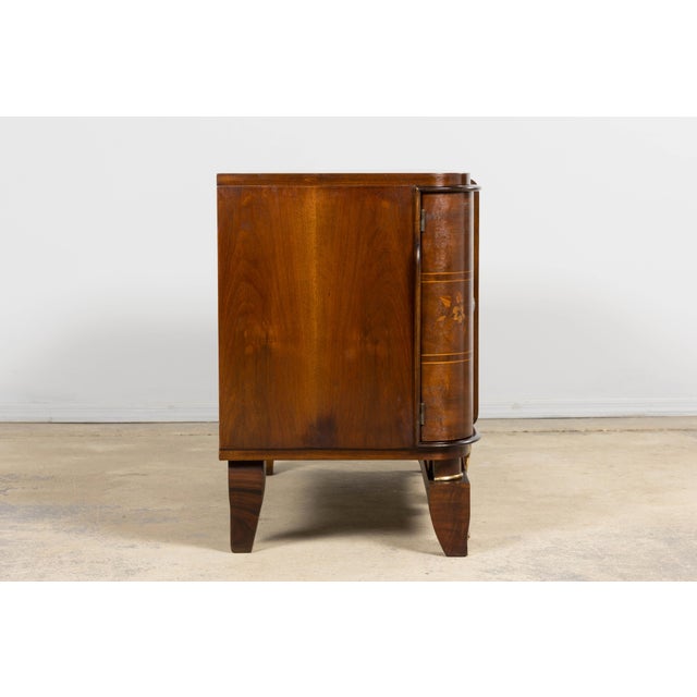 Brown 1930s French Art Deco Walnut Commode With Floral Marquetry For Sale - Image 8 of 17