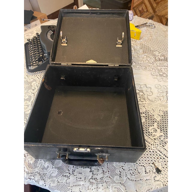 1930s Pre-War Remington Rand Quiet Model 1 Typewriter, Working, Original Case For Sale - Image 9 of 11