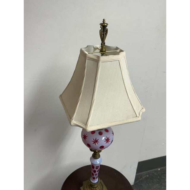 Vintage Traditional Fenton Cranberry Opalescent Coin Dot Art Glass Table Lamp For Sale - Image 10 of 12