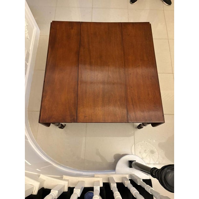 Antique George III Mahogany Extendable 8-Seater Pembroke Dining Table, 1800s For Sale - Image 10 of 12