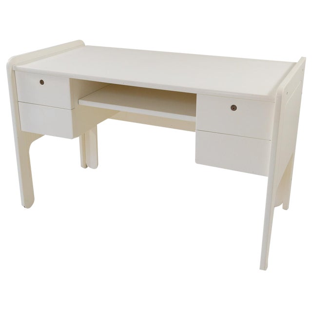 White lacquered Wooden Desk, 1970s For Sale