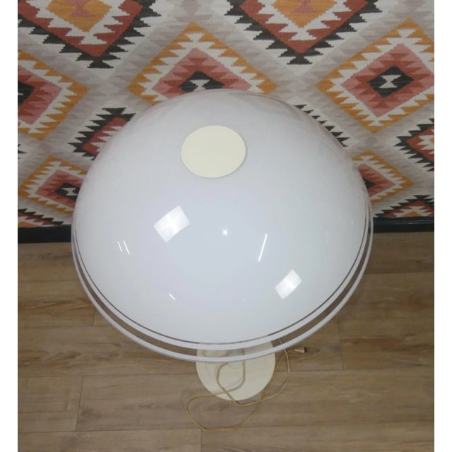 White Mushroom Shaped Floor Lamp, 1980s For Sale - Image 5 of 9