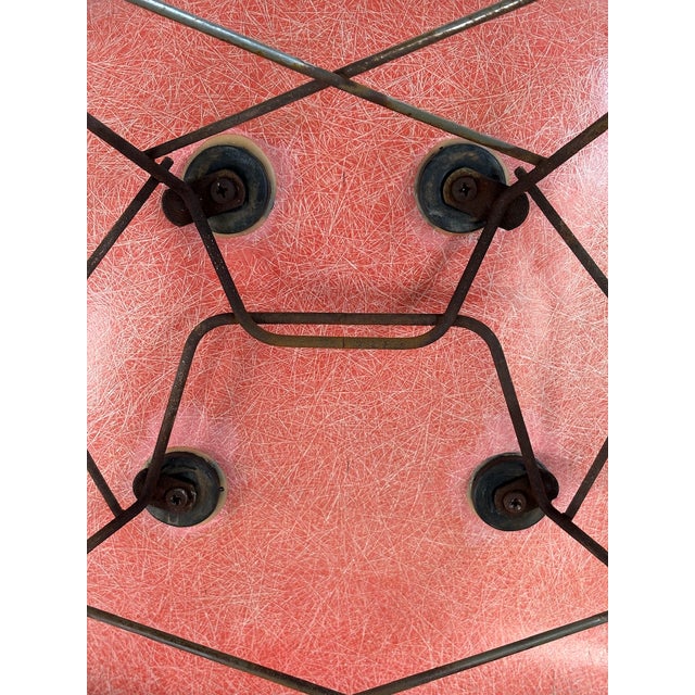 Vintage Salmon Fiberglass Armchair by Charles Eames for Herman Miller, 1962 For Sale - Image 15 of 18