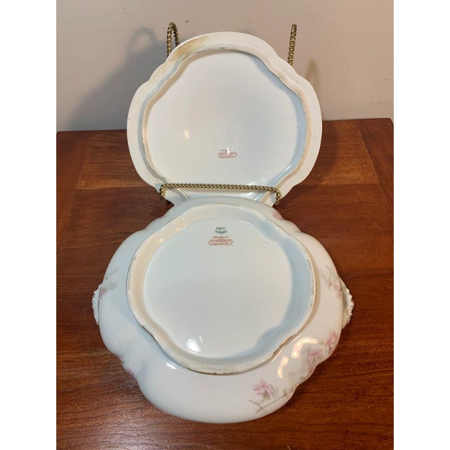 Antique Haviland & Co France Scalloped Edge Porcelain Serving Dish With Lid For Sale In Philadelphia - Image 6 of 10