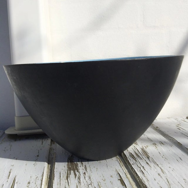 Mid-Century Modern Vintage Enamel Krenit Bowl in Black & Light blue by Herbert Krenchel, 1953 For Sale - Image 3 of 10