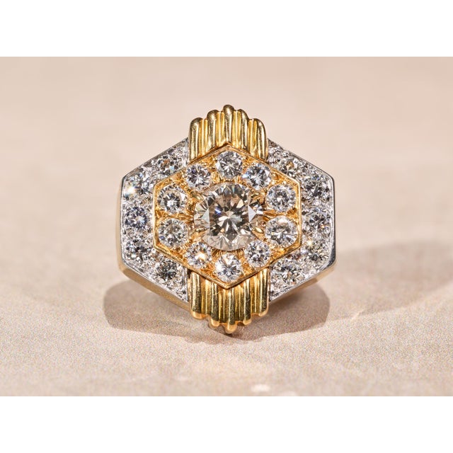 The David: Vintage David Webb Signed ring In Platinum and 18 Karat Yellow Gold For Sale - Image 9 of 13