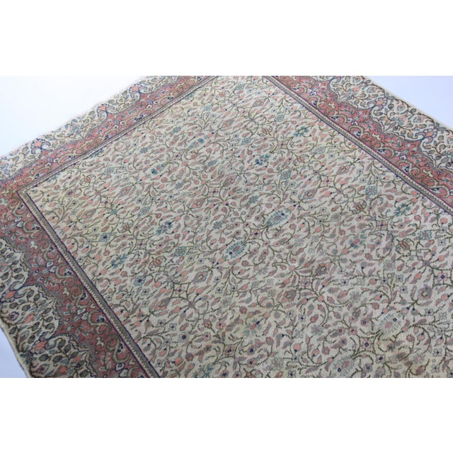 Late 20th Century Vintage Kayseri Hand-Knotted Wool on Cotton Rug With Traditional Floral Motifs -4' 9'' X 6' 9'' For Sale - Image 5 of 13