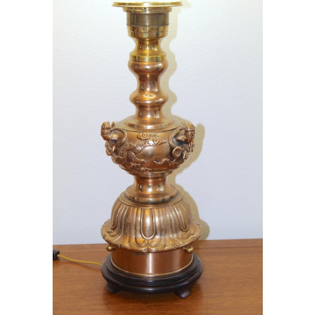 Vintage Asian Figural Brass Table Lamp With Milk Glass Globe Shade – Hollywood Regency Chinoiserie Lighting For Sale - Image 9 of 16